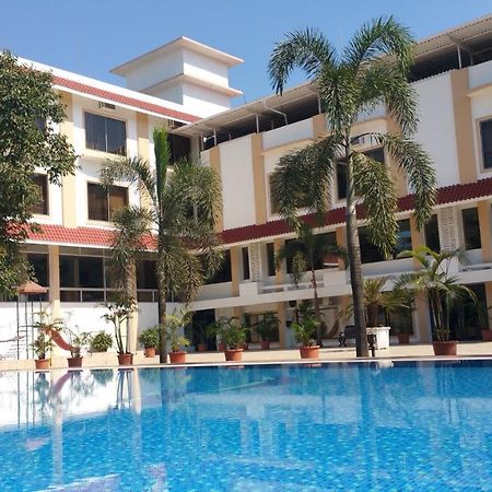 Resort Silver Hills Lonavla Exterior foto