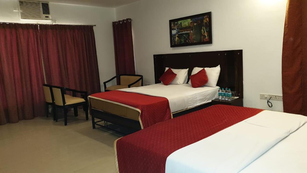 Resort Silver Hills Lonavla Exterior foto
