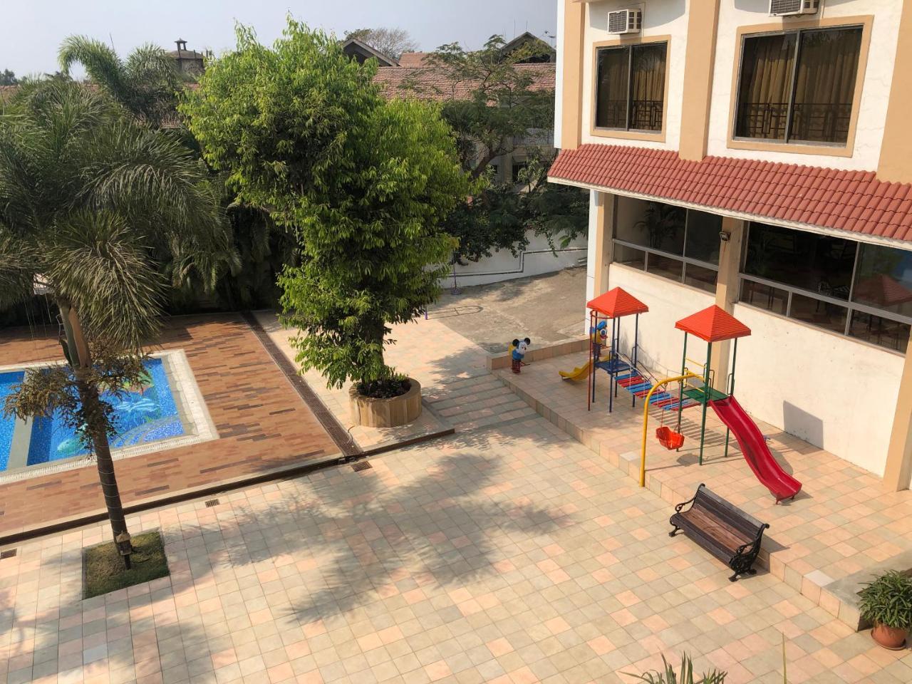 Resort Silver Hills Lonavla Exterior foto